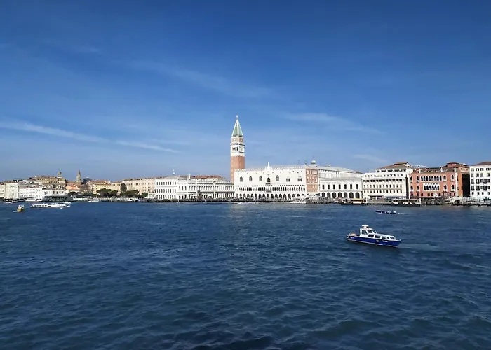 Favorita Apartments Venezia
